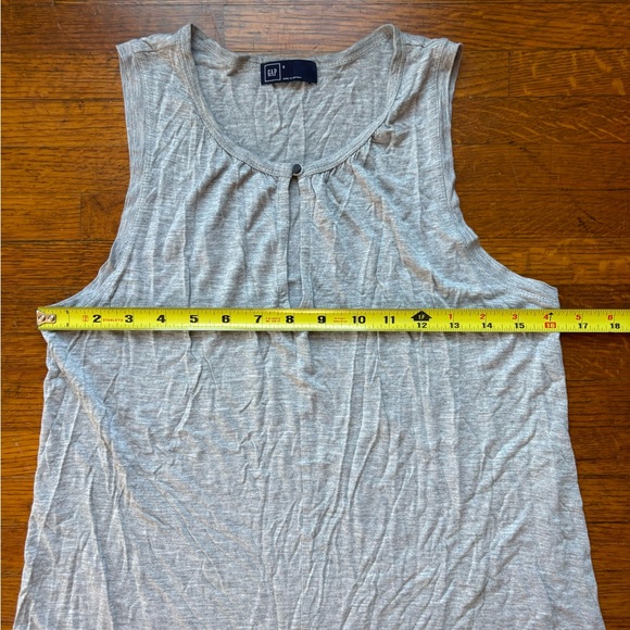 Gap Gray Knit Keyhole Tank Top S - Picture 2 of 3